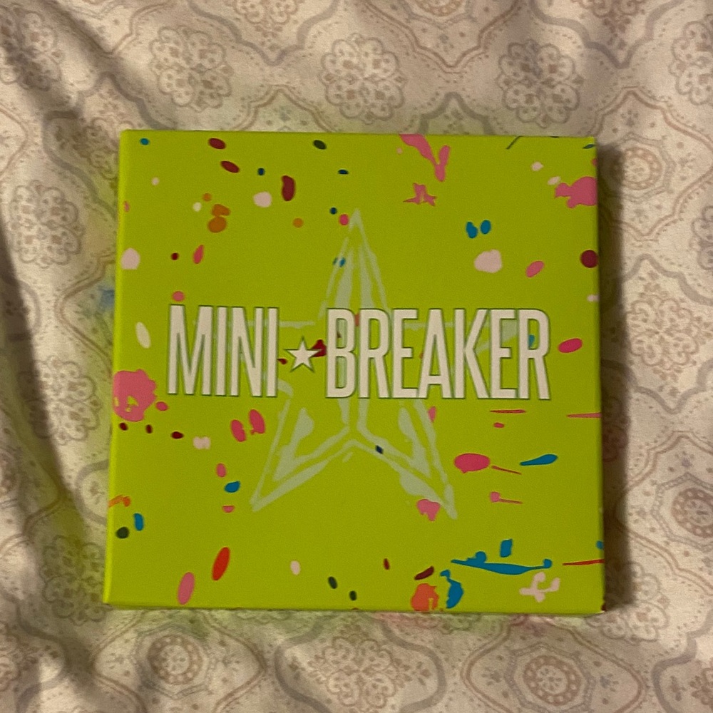 Jeffree Star Mini Breaker palette